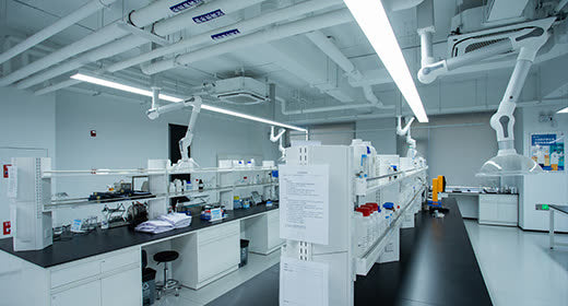 Bloomage Biotech research laboratory